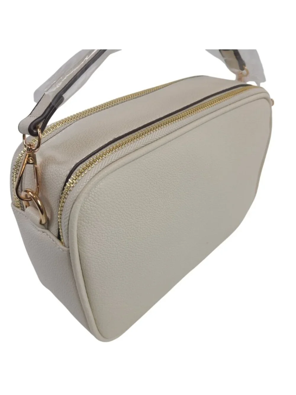 NEW London Fog Buttercream Judy Bowler Camera Crossbody Bag With Gold Accents - Picture 4 of 10